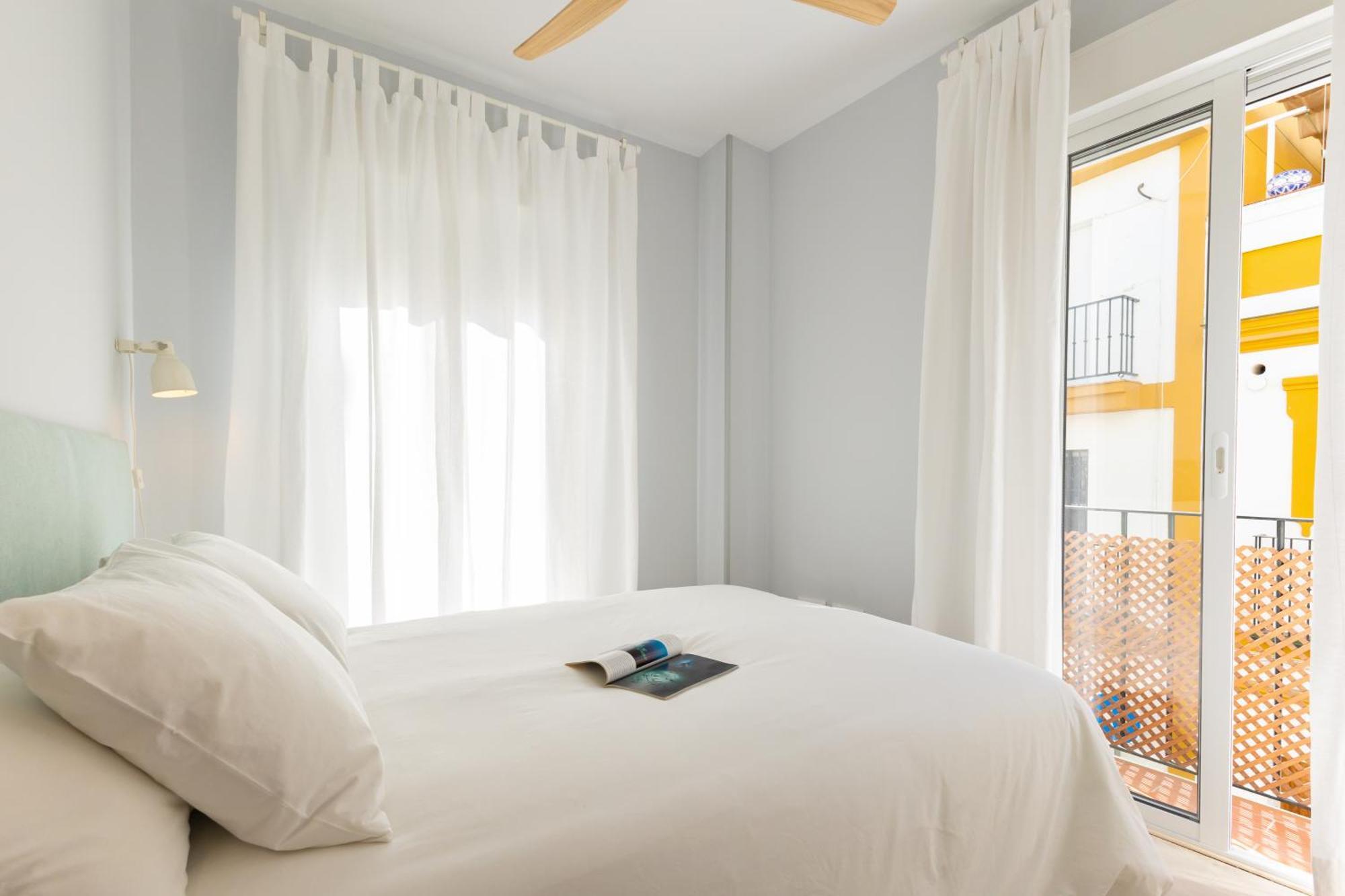 Charming 2 Bedroom Apartment At Iconic Triana Neighborhood By Ocityzen Sevilla Exterior foto